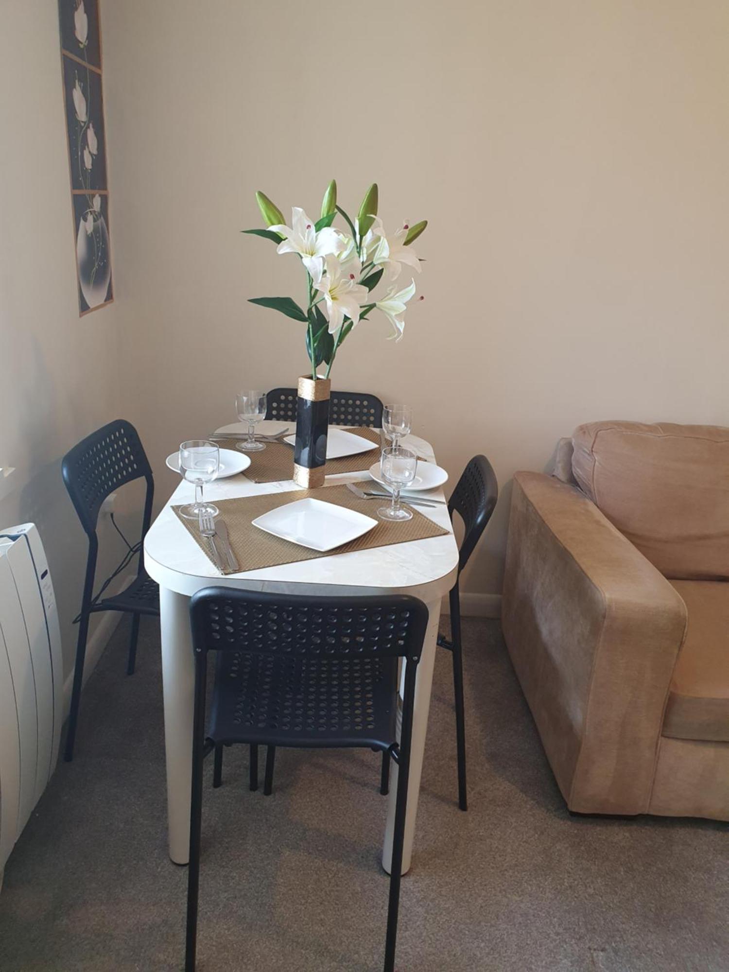Lovely 1Bedrood Apartment Guildford Buitenkant foto